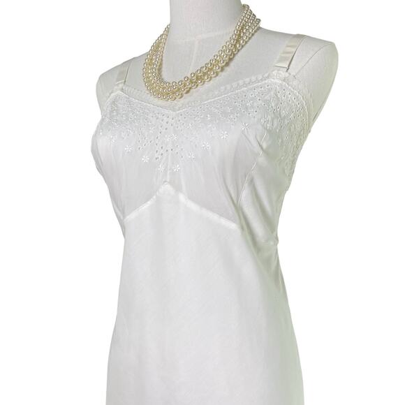 Vintage 50s Grandma White Bias-Cut Embroidered Lacy Full Slip Dress Size M - Picture 4 of 15